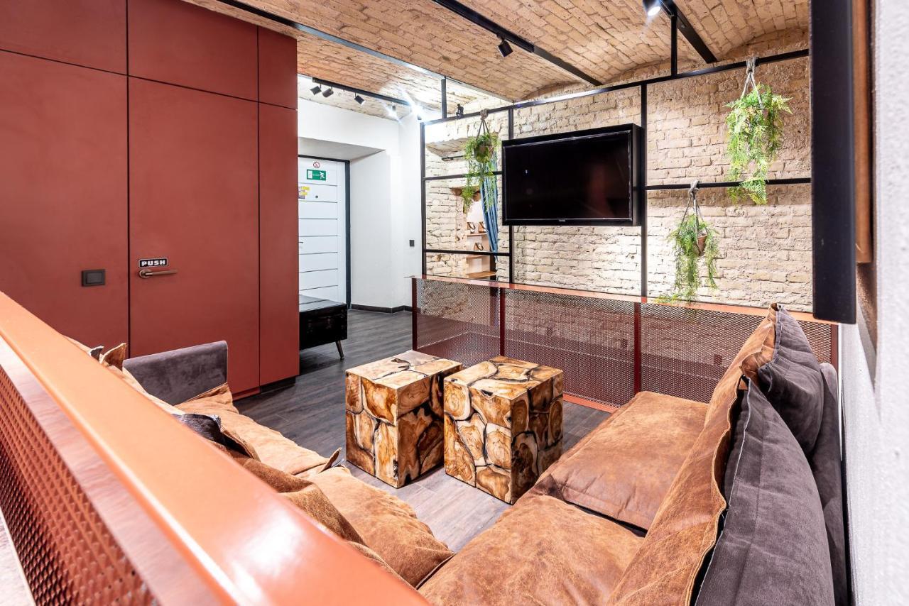 Unesco Hidden Arches - Restored 3 Bedroom Apartment In The Historic Pilies St. Аеропорт Вільнюс Екстер'єр фото